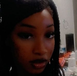 Meet your Posher, Sarai